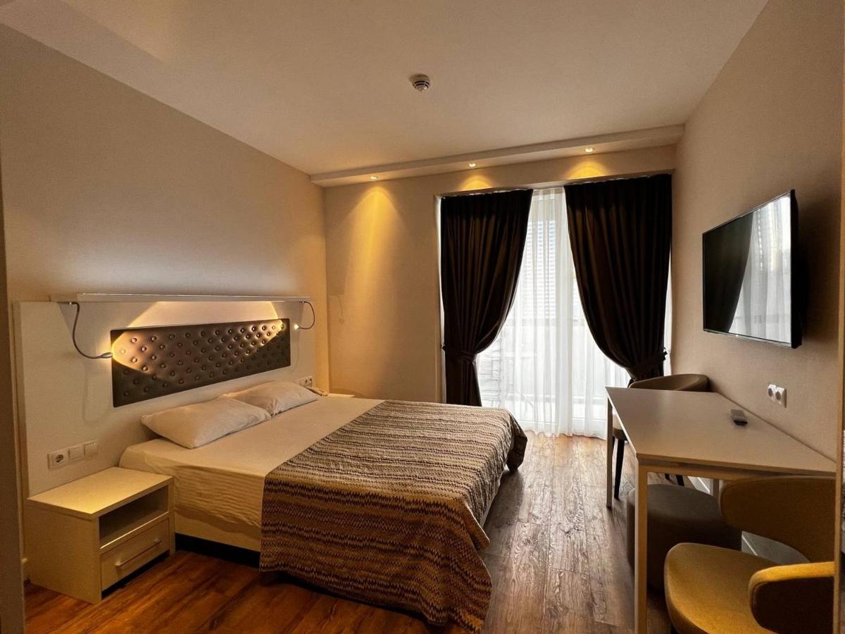 Batumi Deluxe Apartments Buitenkant foto