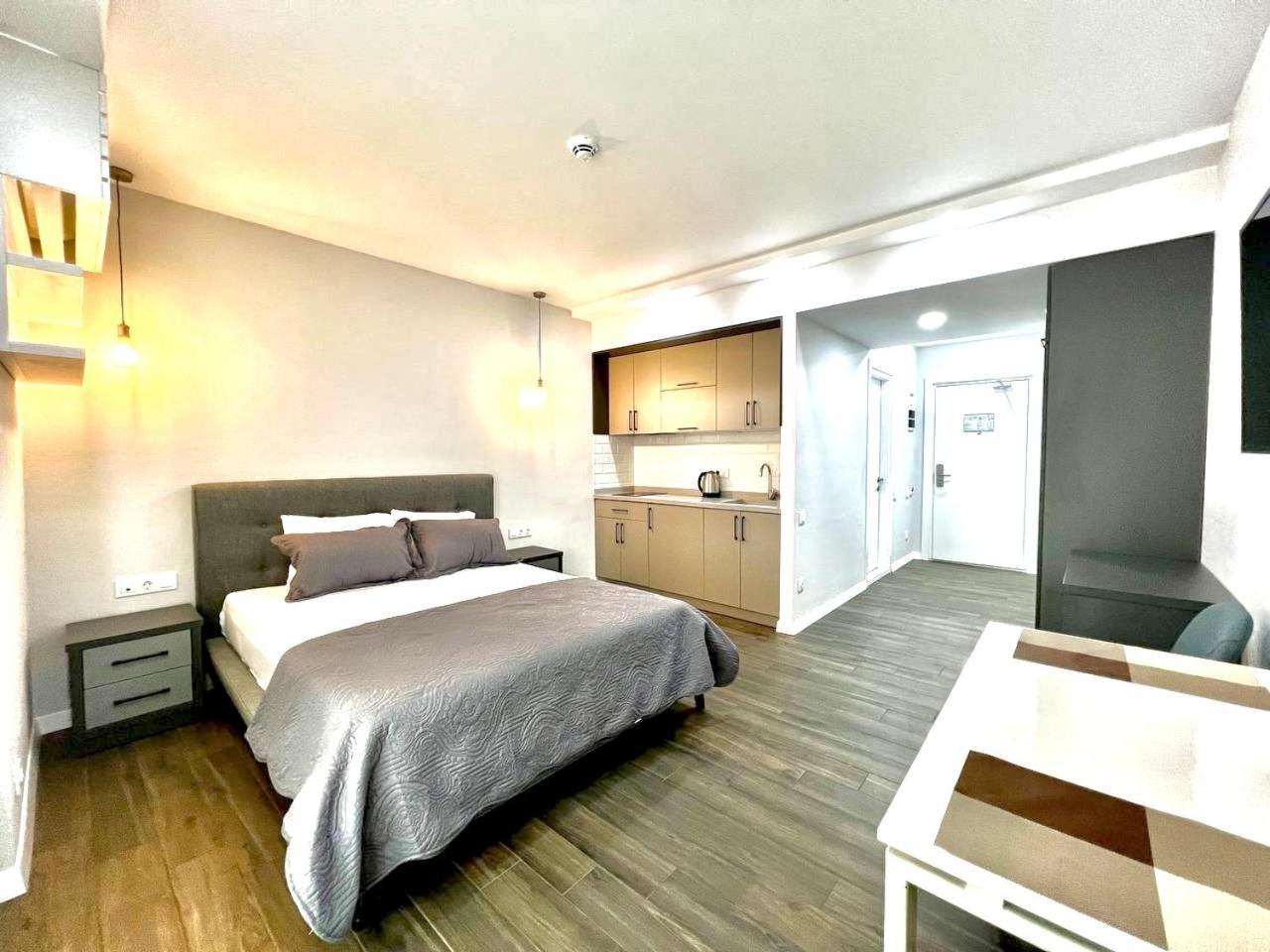 Batumi Deluxe Apartments Buitenkant foto